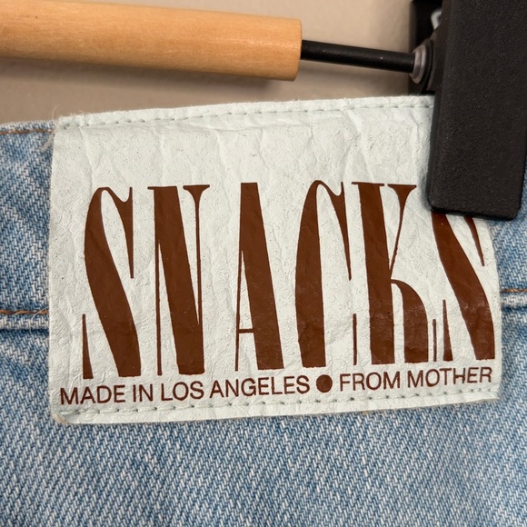 Mother Snacks High Waisted Twizzy Skimp Jeans Size 26 Just A Nibble Wash Blue - Picture 6 of 15